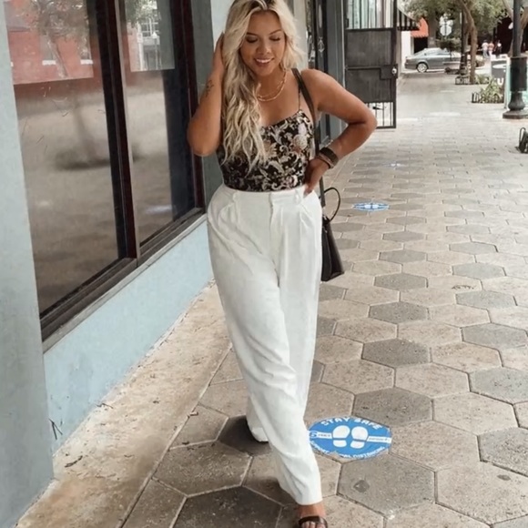 Crop top black with designs - Picture 1 of 5